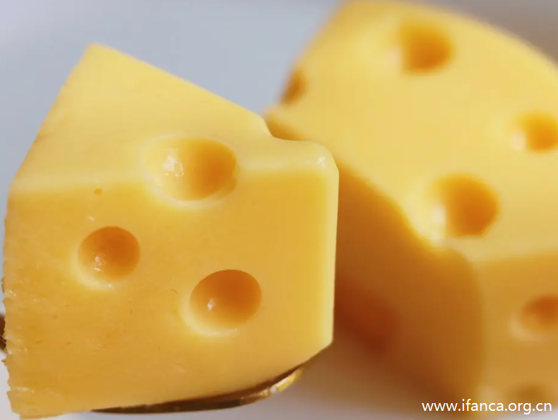 在清真饮食中我们可以吃明胶和奶酪么？